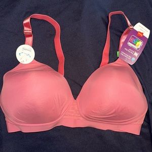 NWT Hanes SmoothTec bra. Size Large